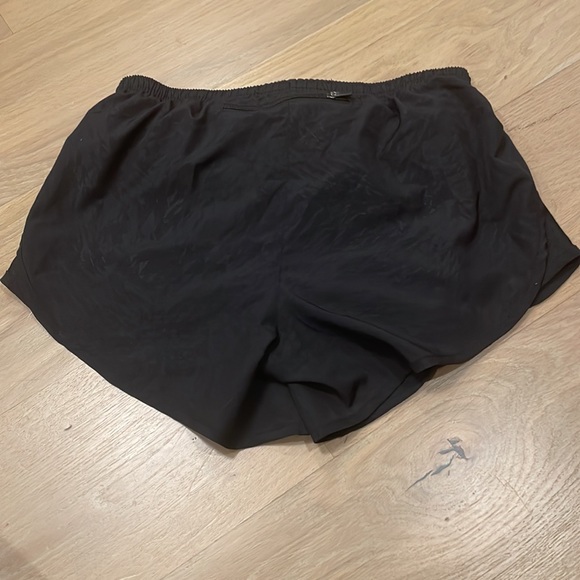 nike women’s small black shorts with cute patter never worn! - Picture 2 of 4